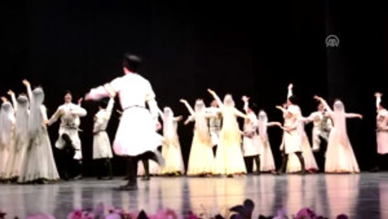 Lezginka" Sanatseverler Ile Buluştu - Bursa