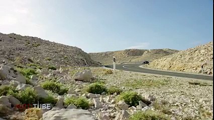 2016 Mercedes AMG SLC 43 - Drive and Design