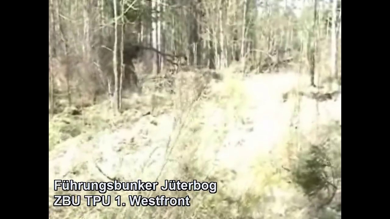 [Video] Führungsbunker als Holzstapel getarnt