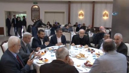 AK Parti Genel Başkan Yardımcısı Ataş'a "Evet" Yazılı Baklava