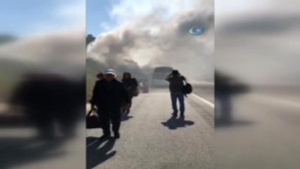 Tur Otobüsü Dumanlar İçinde Kaldı, 48 Yolcu Ölümden Döndü