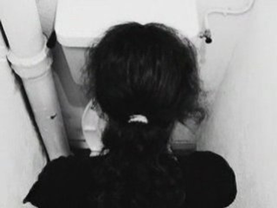 Monsieur Bontampi va aux chiottes