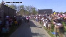 Paris-Roubaix 2017 - Van Avermaet accélère dans le Carrefour de l'Arbre !
