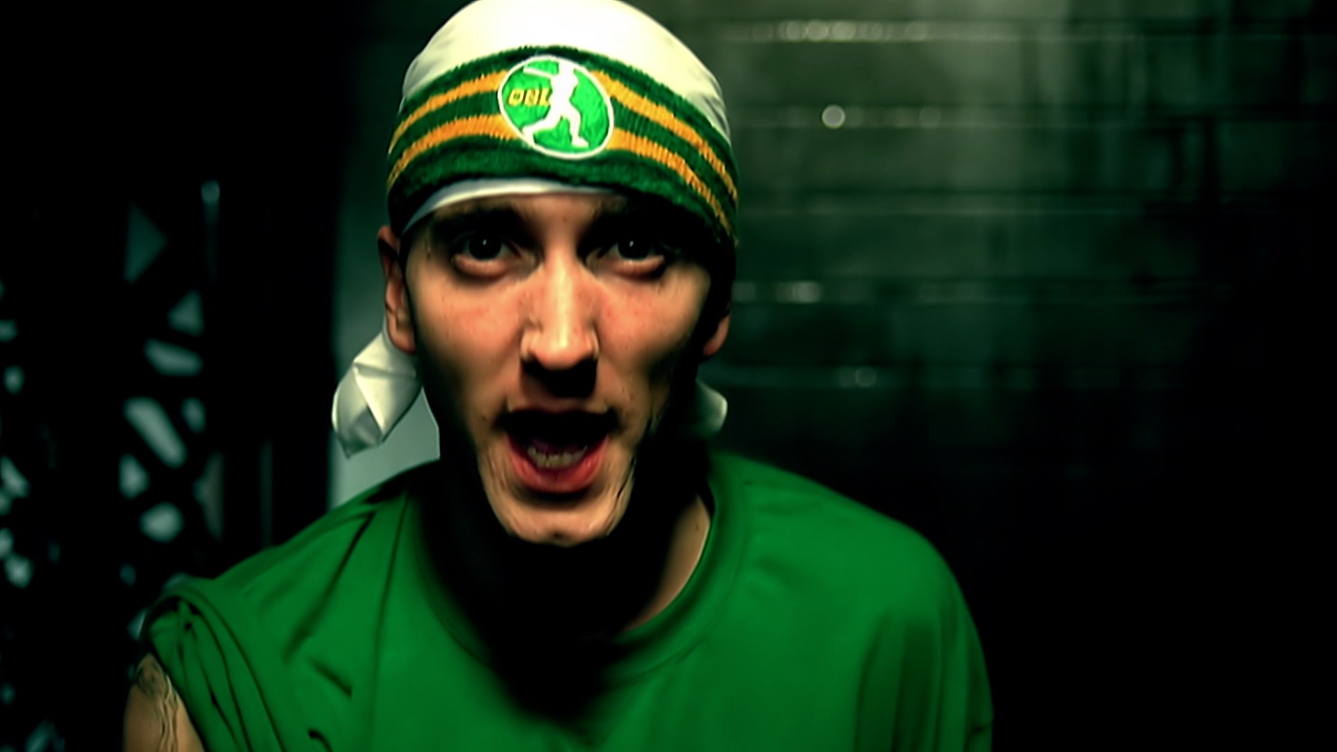 Синг зе момент. Эминем гангста. Eminem Sing for the moment. Эминем клипы. Sign for the moment Eminem.