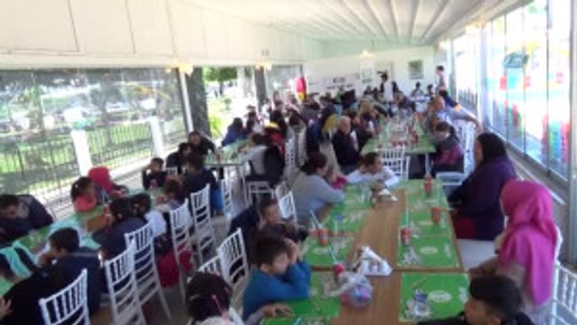 Başkan Seyfi Dingil Yetimleri Sevindirdi