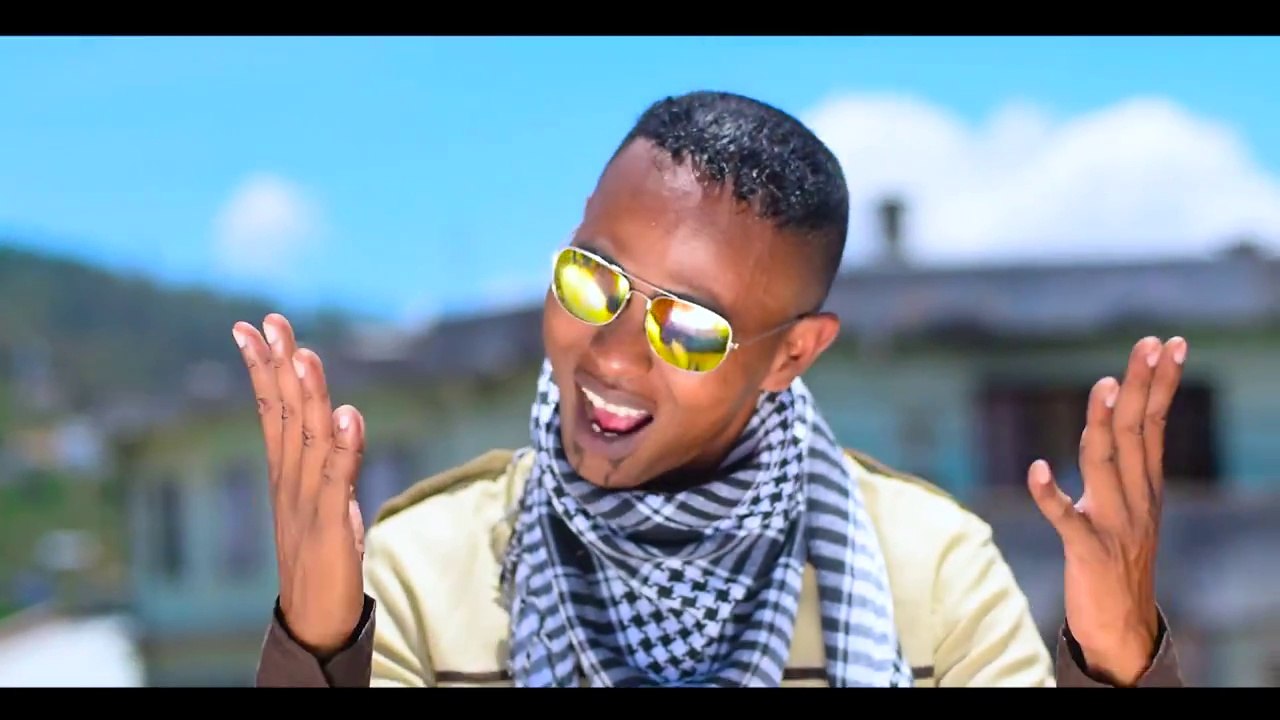 TSIRAHONANA KIDODO    -     Mahareta Mijaly  (Gasy HD 2017)