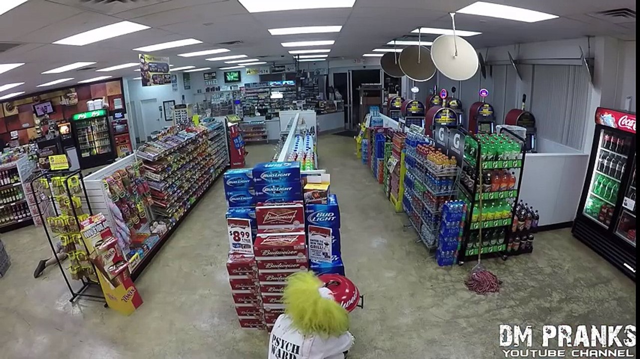 Uma das melhores pegadinhas da história - Palhaço Assassino 6