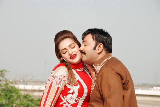 Pashto New Songs 2017 Zaman Zaheer & Sitara Younas Official Film Song - Lag Raogora Pa Meena