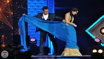 salman khan na utari sunny leone ki sari phir sunny na jo kiya usay dekh kr sub haran ho gaya