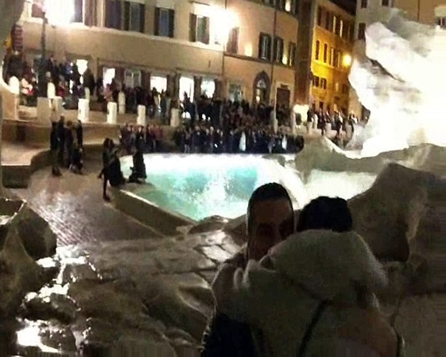 Roma'da Evlilik Teklifi Böyle Olur :)