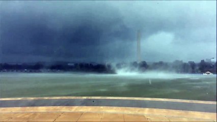 Video herunterladen: Découvrez les images impressionnantes d'une tornade qui a touché les Etats-Unis - Regardez