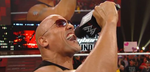 The Rock regresa a la WWE en 2011