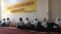 Diyarbakır'da, Cezaevlerindeki Açlık Grevlerine Destek Için 20 Kişi Açlık Grevi Başlattı