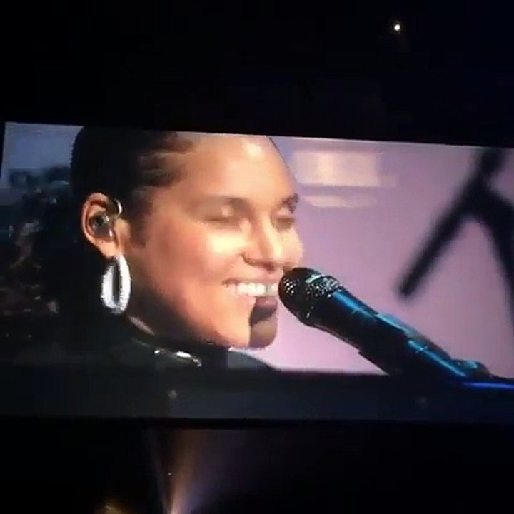 Alicia Keys, T.I. & More Remember Tupac With Epic Tribute At Rock & Roll Hall Of Fame