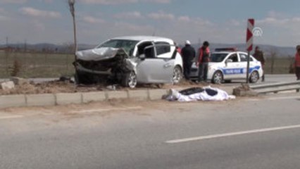 Konya'da Refüje Çarpan Otomobilin Sürücüsü Öldü