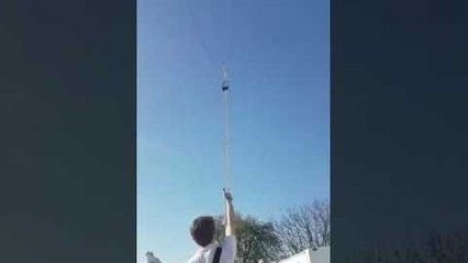 Elle frôle la mort dans un manège à la foire du Trône