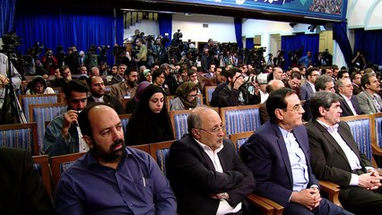 الرئيس الايراني يدافع عن ادائه الاقتصادي قبل الانتخابات