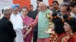 Narendra Modi - Manmohan Singh , Bitter – Sweet relationship between two PMs | Oneindia News