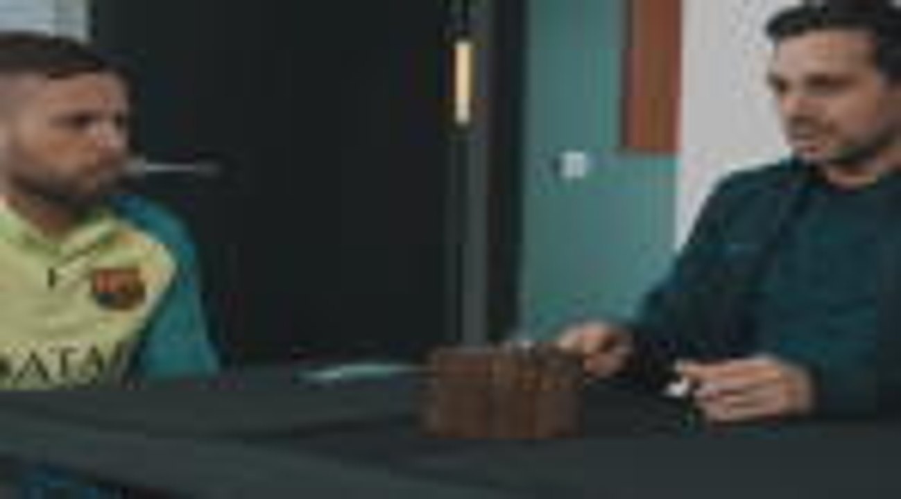 Dynamo wows Barcelona squad with magic tricks