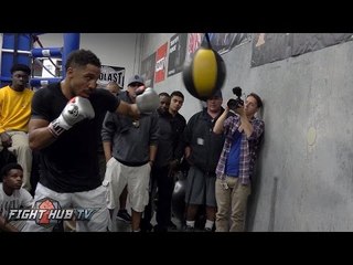 Kovalev vs. Ward- Andre Ward works the double end & heavy bag w/power punches, jabs & combinations
