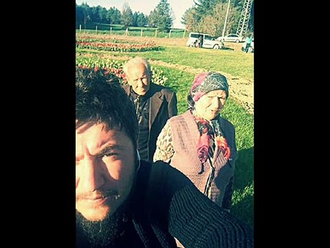 mutluyuz ve huzurluyuz..biz usta..biz güzel bi aileyiz