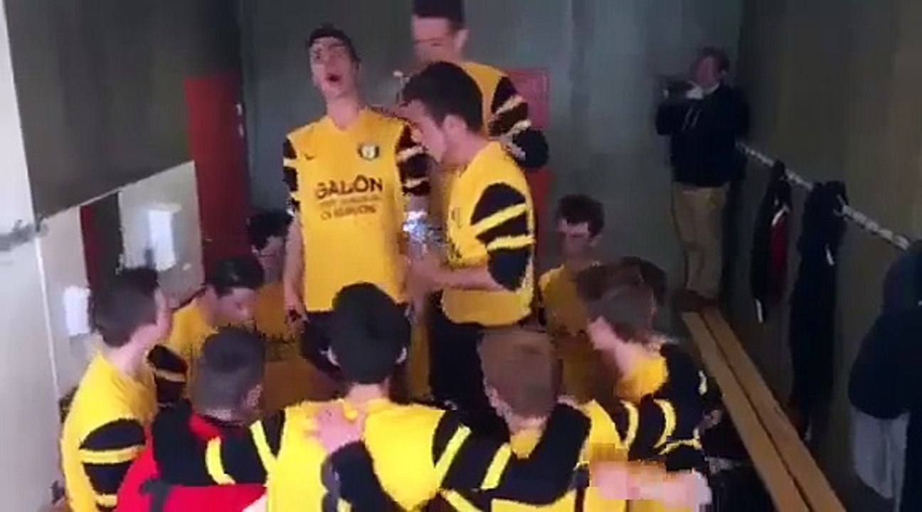 Joie des U17 A après leur victoire en 1/4 de Finale de la coupe du District