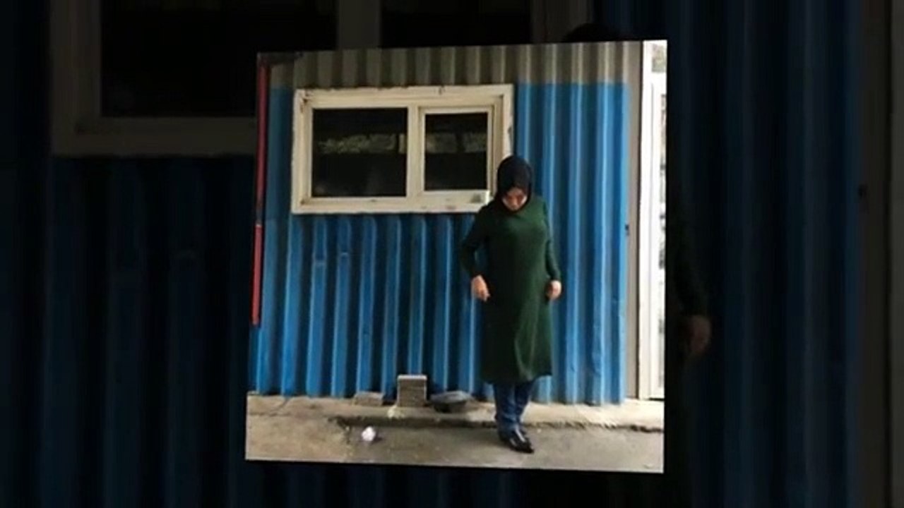 Sosyetik Gelin Adayı Hanife İnşaat Kenarlarında Poz Verir Hale Geldi