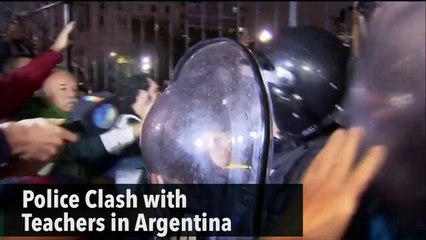 Police Clash with Teachers in Argentina