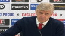 Wenger snaps at journalist over top four chances