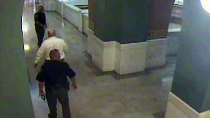 Ohio man jumps off court balcony to his death before trial _ Daily Mail Online