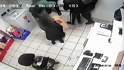 Armed robbers raid newsagents with machetes in Wigan _ Daily Mail Online