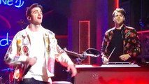 The Chainsmokers Performs ‘Paris’ and ‘Break Up Every Night’ On ‘SNL’