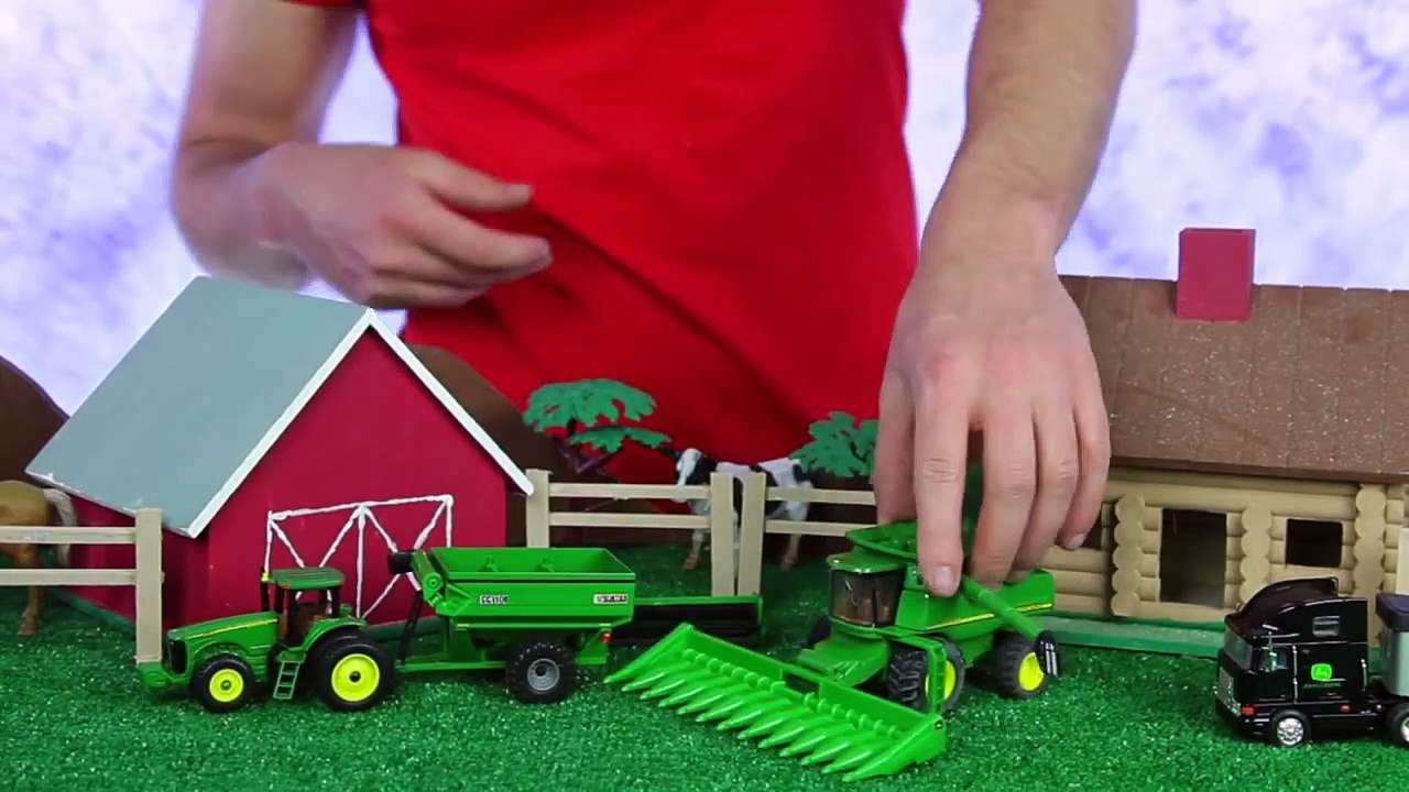 John Deere Tractor Box Set with Toy Scouts-U