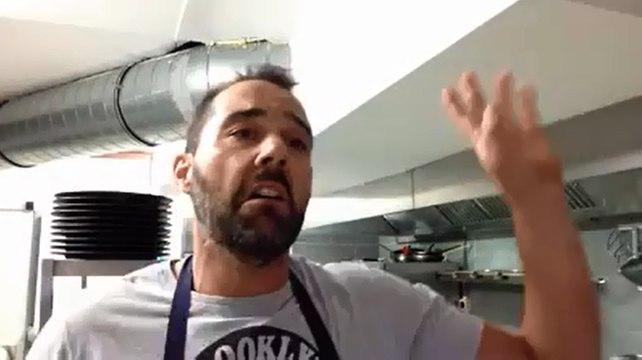 Un restaurateur pète un plomb à cause des commentaires TripAdvisor.