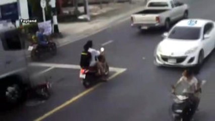 Çöp Kamyonunun Ezdiği Kadın Olay Yerinde Can Verdi