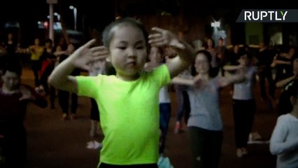 Professora de dança de cinco anos é sucesso na China