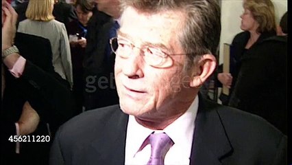 John Hurt speaking to press at the premiere of Harry Potter and the Philosopher's Stone.
