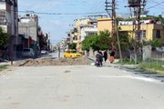 Adanalı Vatandaş, 'Tapusu Benim' Diyerek 40 Yıllık Yolu Çit Çekerek Kapattı