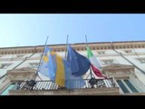 Roma - Attentato a Stoccolma, bandiere a mezz'asta a Palazzo Chigi (08.04.17)