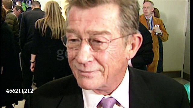 Interview with John Hurt at the premiere of Harry Potter and the Philosopher's Stone.