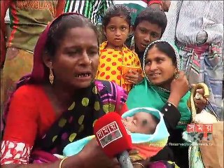 ট্রলারে হাজারো মানুষের মেঘনা পাড়ি, নেই জীবনের নিরাপত্তা