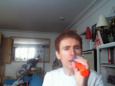 Wiwi égratigne l'instant d'amour de Francis Cabrel