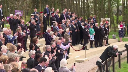 GB: la reine inaugure un centre de soins pour éléphants