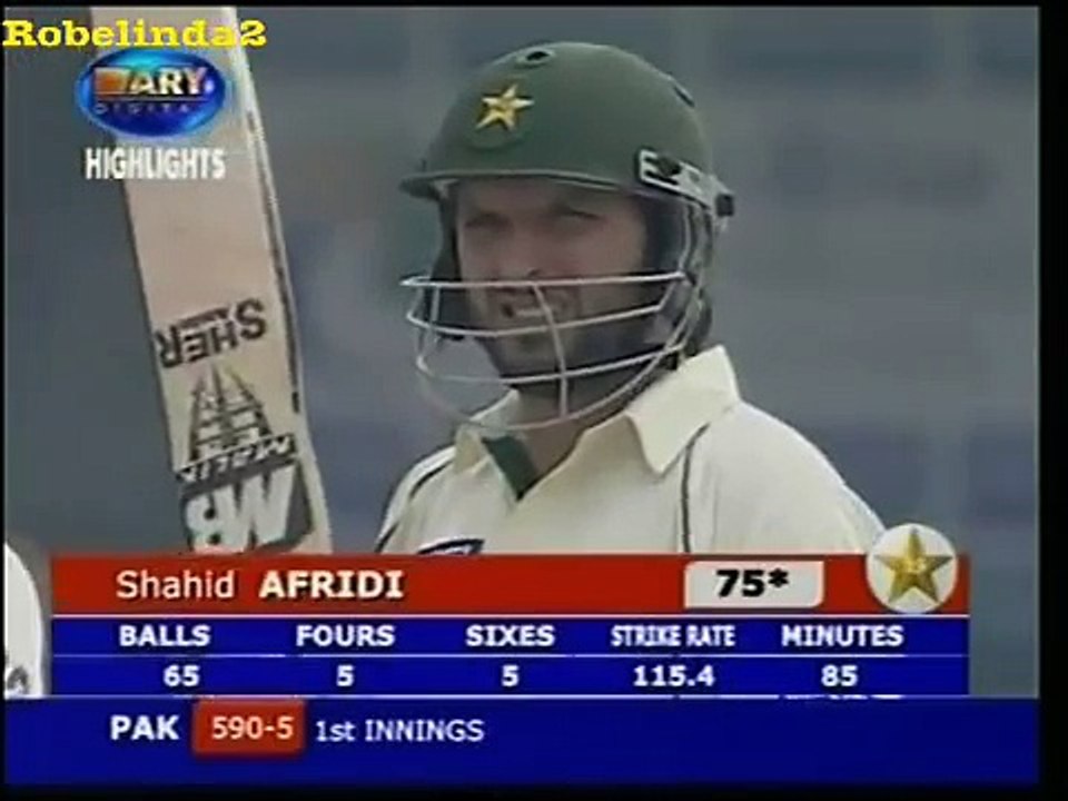 Shahid Afridi crazy 24 in 4 balls vs Harbhajan 'slapper' Singh, 4 consecutive SIXES!!