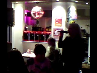 Murielle interprète "Place des grands hommes"