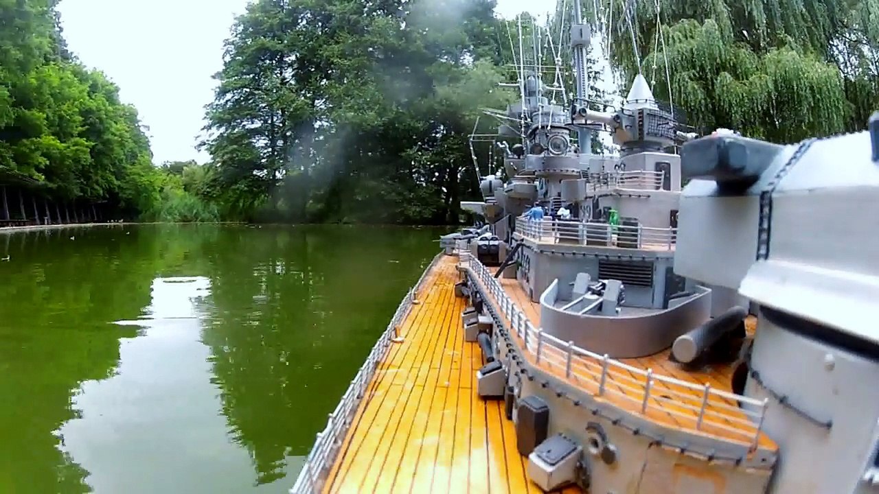 KRIEGSMARINE BISMARCK ON BIG TOUR AMAZING STUNNING MODEL MUST SEE