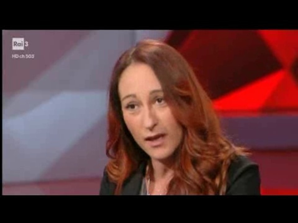 Paola Taverna ospite a cartabianca (11 aprile 2017)
