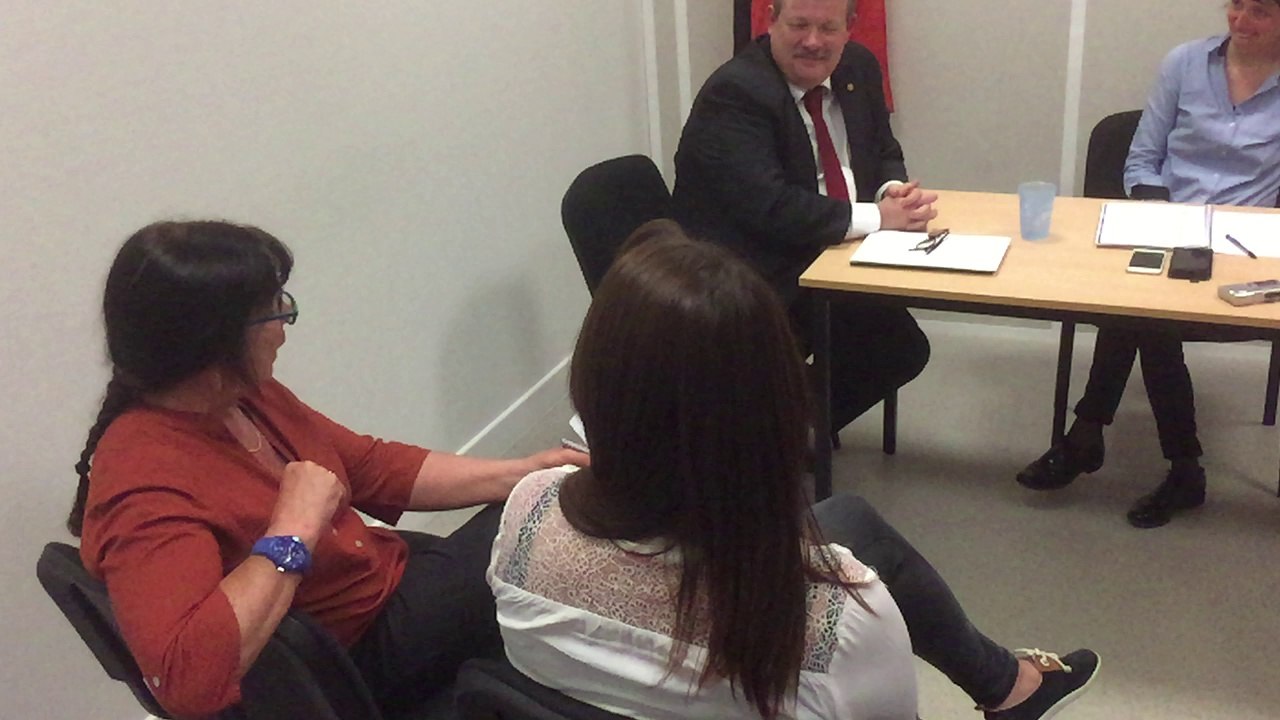 Julien Polat, maire de Voiron, répond aux lecteurs du Dauphiné Libéré