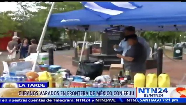 Cubanos en la Pequeña Habana recolectan medicinas para sus connacionales varados en la frontera de EE. UU. con México