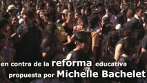 Miles de estudiantes chilenos marchan contra proyecto ley de educación superior